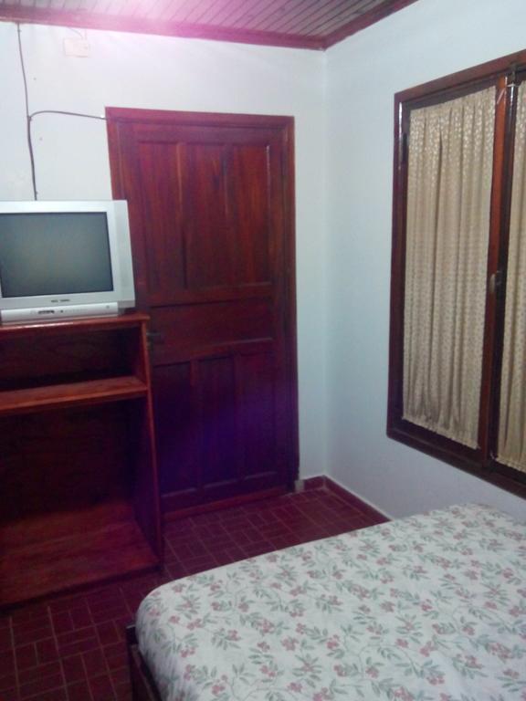 Iguazu Rey Hostel Puerto Iguazú Esterno foto